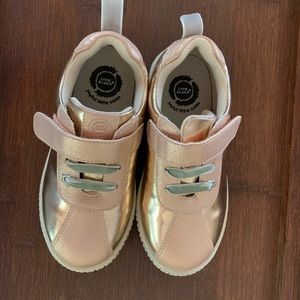 NWT Rose Gold Sneaks for Girls- Livie & Luca 13